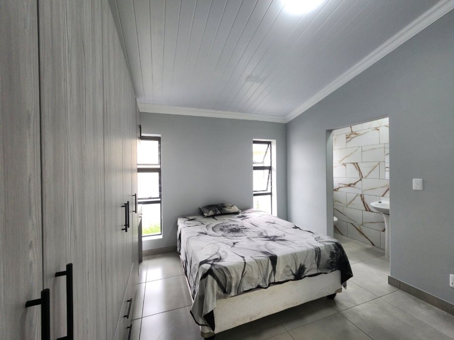 2 Bedroom Property for Sale in Pacaltsdorp Western Cape